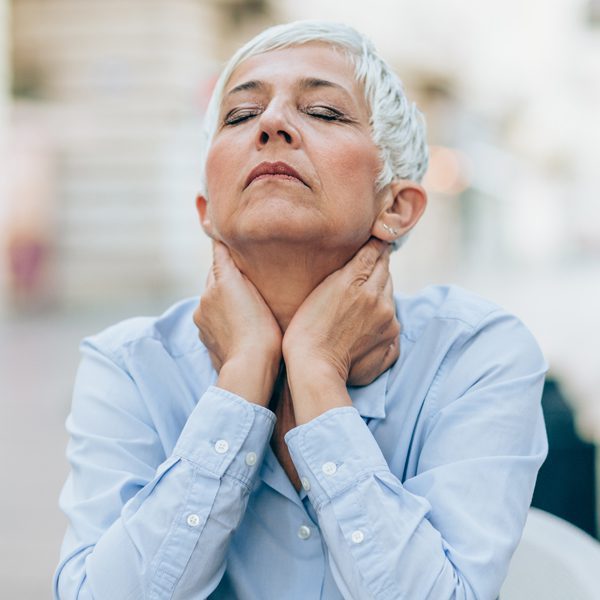 Metrolina-Neurological-Associates-woman-with-neck-pain